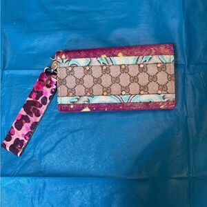 Gucci Multicolor GG Canvas Wristlet with Pink Leopard Strap